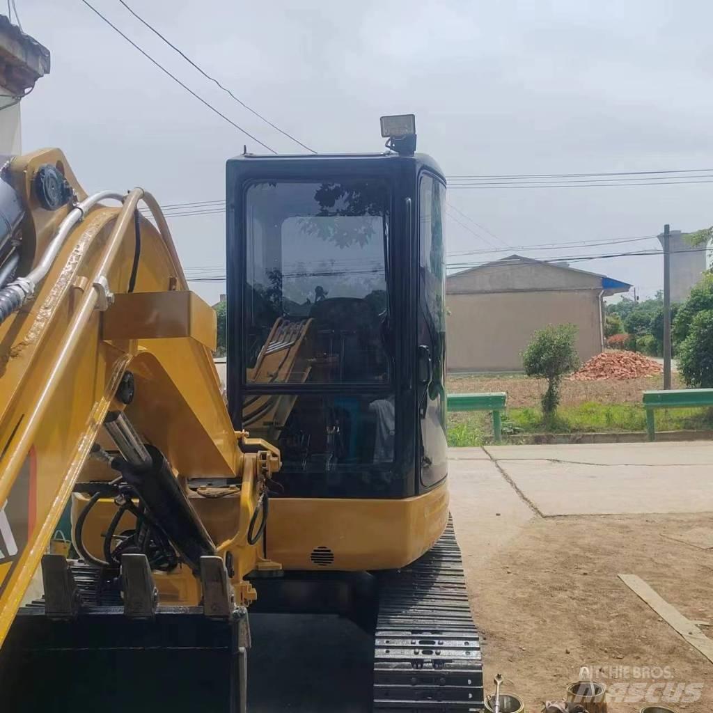 CAT 303.5 E CR Miniescavadeiras