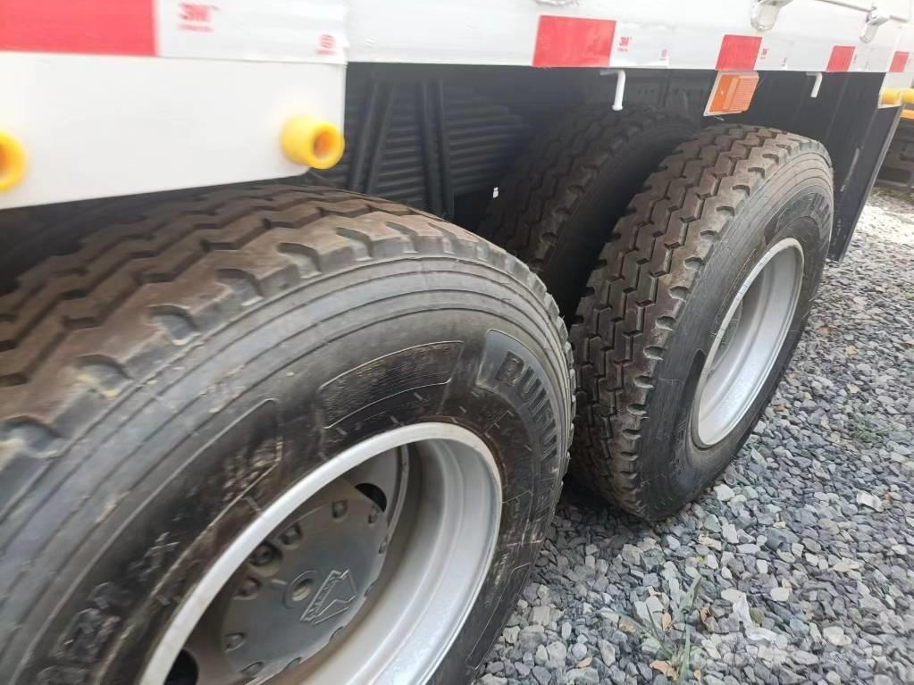 Howo 371 Guinchos, elevadores e elevações de materiais
