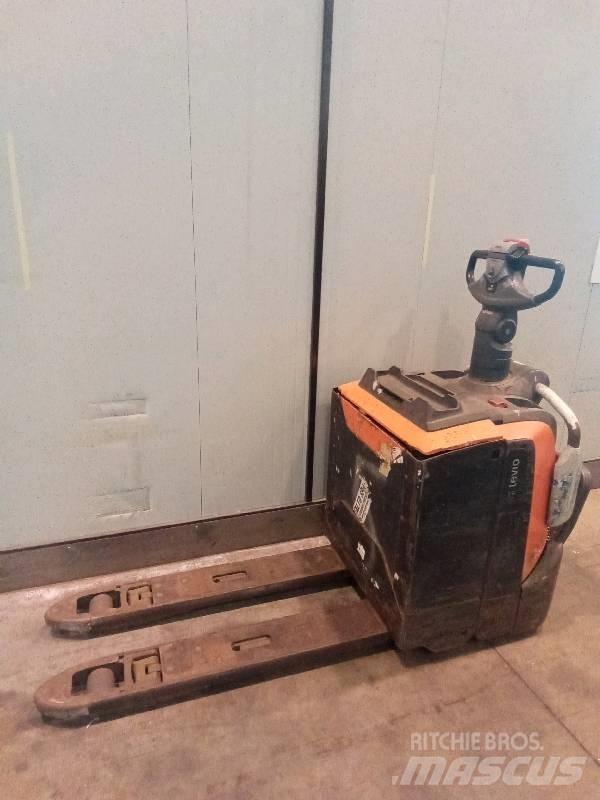 BT LPE 200 Porta-paletes com plataforma