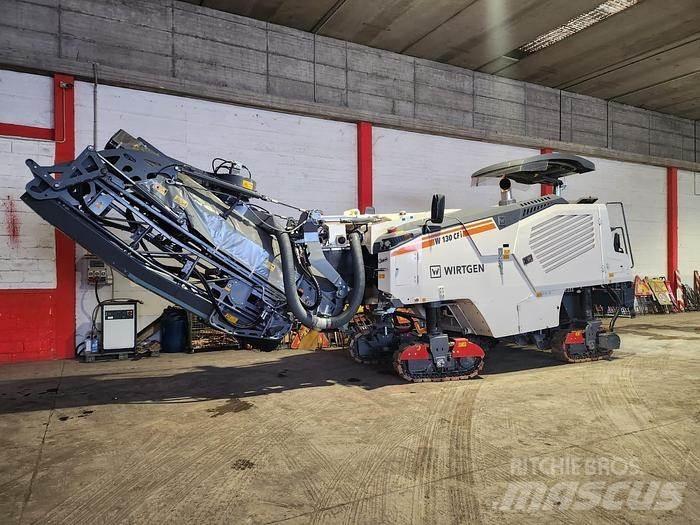 Wirtgen W130CFi Máquinas de blocos de betão