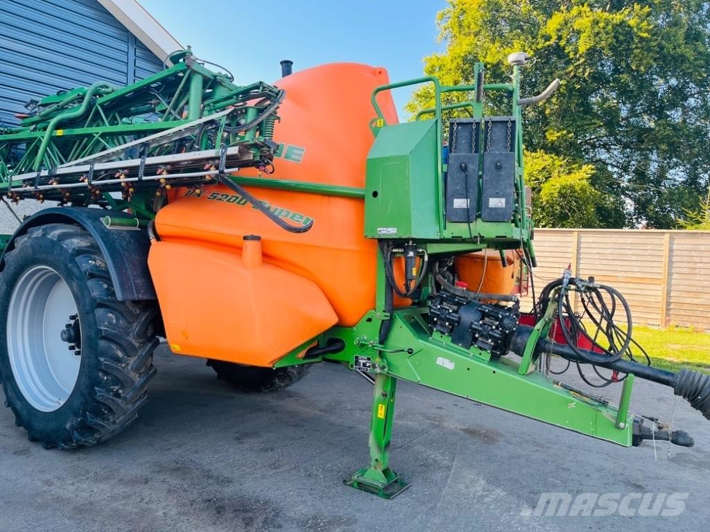 Amazone UX 5200 Pulverizadores rebocados