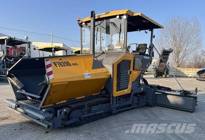 Volvo P 7820D Espalhadoras de asfalto