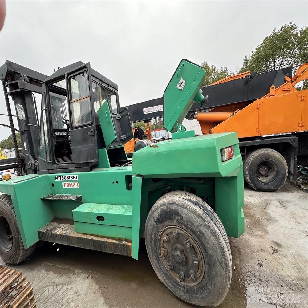Mitsubishi FD160 Empilhadores Diesel
