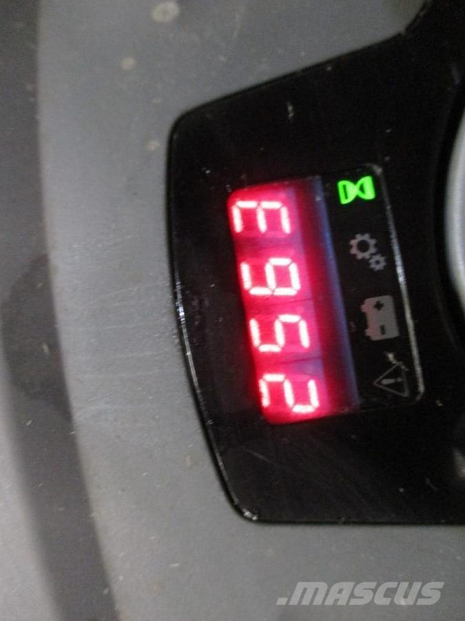 Toyota SPE120 Porta-paletes com plataforma