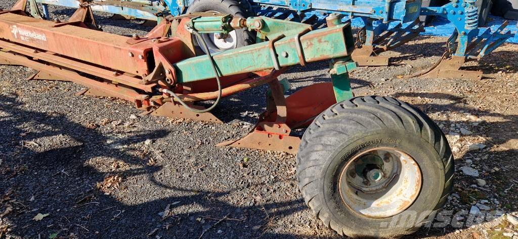 Kverneland BB100 Charruas convencionais