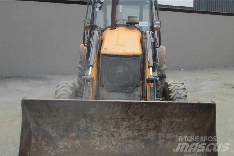 JCB 3DX4 Retroescavadeiras