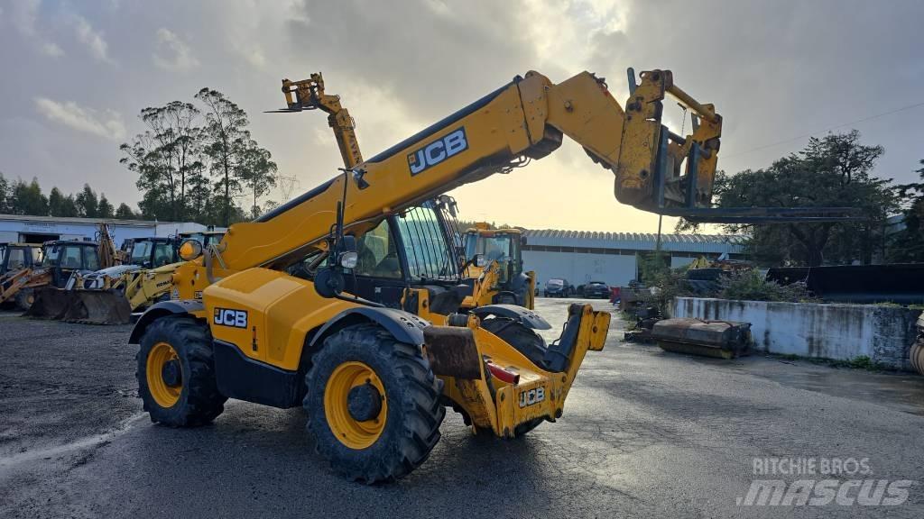 JCB 540-140 Manipulador telescópico
