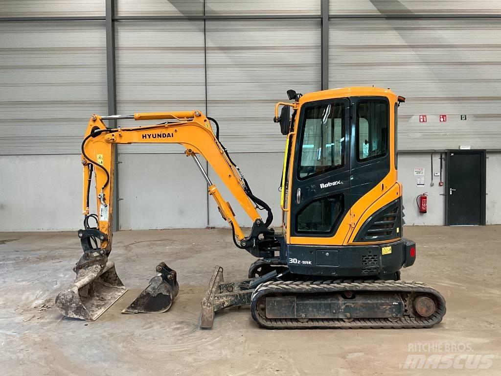 Hyundai R30 Z-9AK Miniescavadeiras