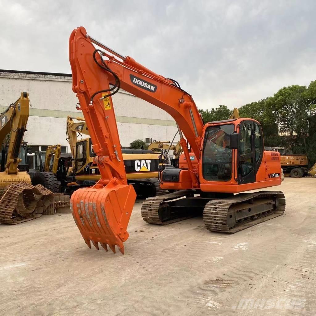 Doosan DX 140 LC Escavadeiras de esteiras