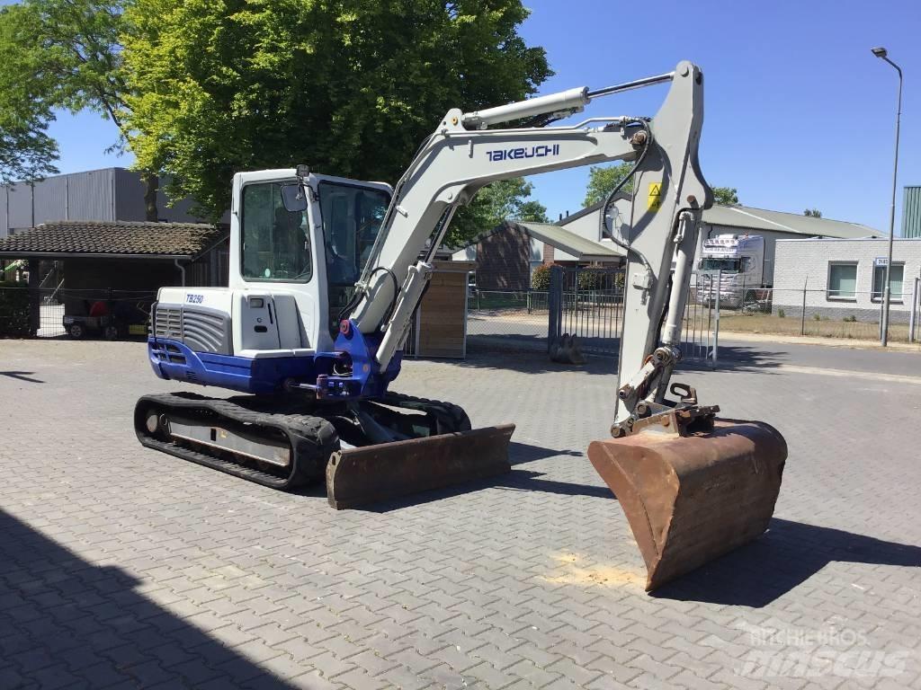 Takeuchi TB 250 Miniescavadeiras