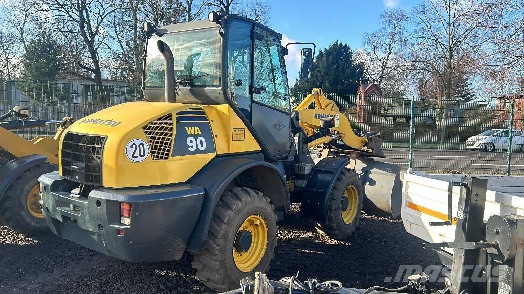 Komatsu WA 90 Carregadeiras de rodas
