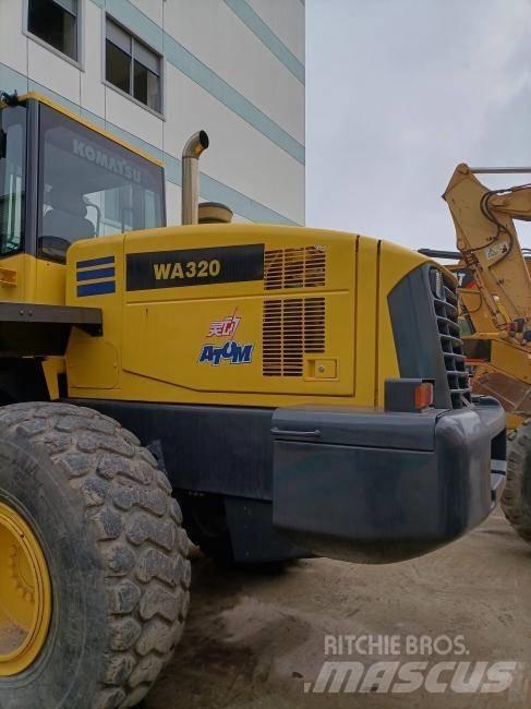 Komatsu WA 320 Carregadeiras de rodas