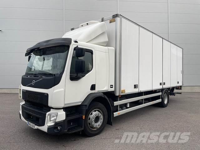 Volvo FE Caminhões de caixa fechada