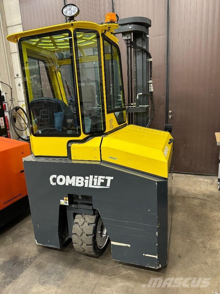 Combilift CBE3000 Empilhadores de 4 vias
