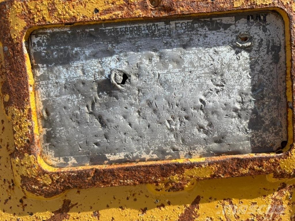 CAT 980 Bucket Baldes