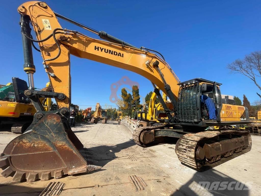 Hyundai Robex 520 VS Escavadeiras de esteiras