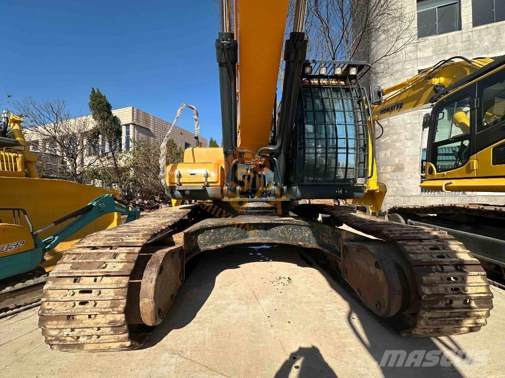 Hyundai Robex 520 VS Escavadeiras de esteiras