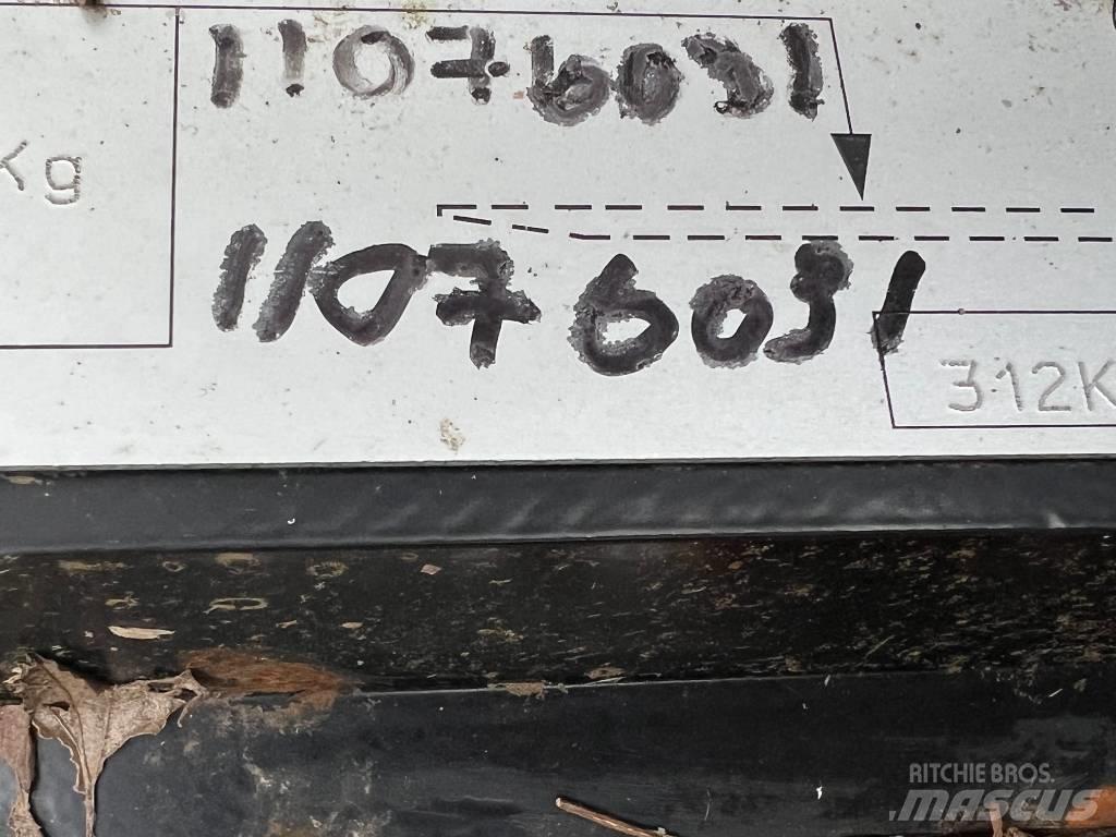 JCB QFIT HEADSTOCK Outros acessórios de carga e escavação