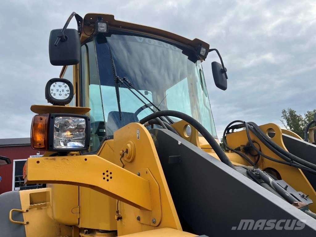 Volvo L 120 E Carregadeiras de rodas