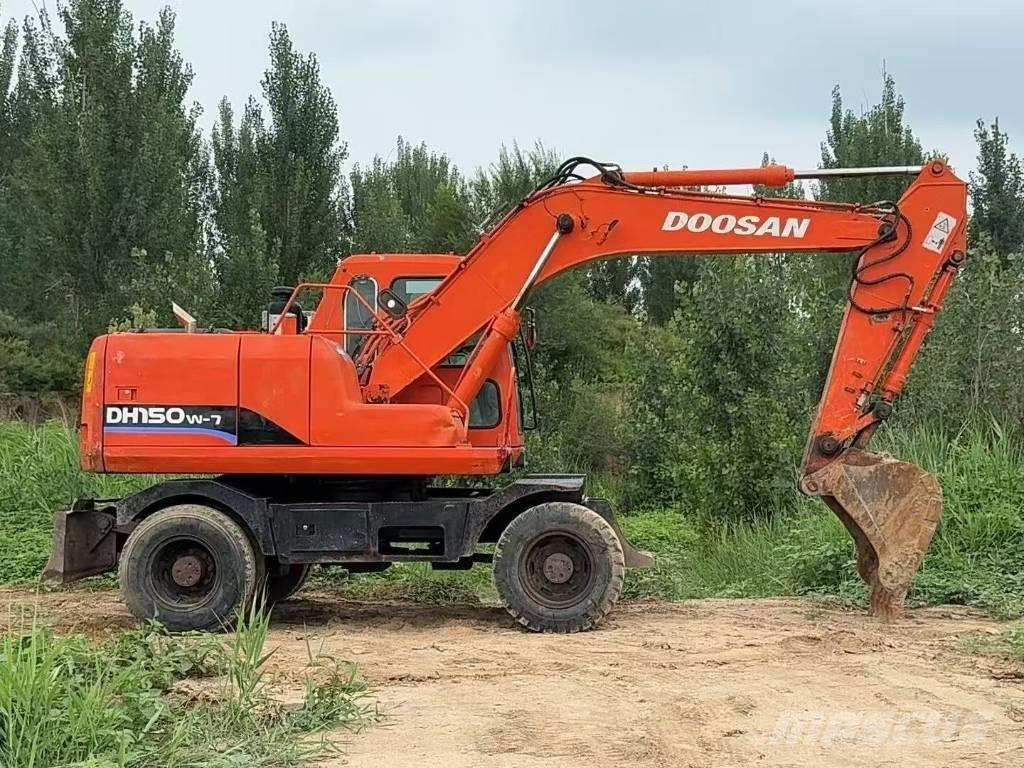 Doosan DH 150 W-7 Escavadoras de rodas