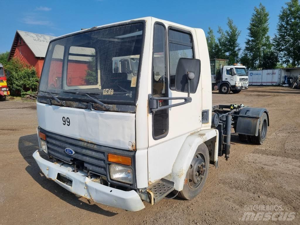 Ford CARGO 0713 Outros Camiões