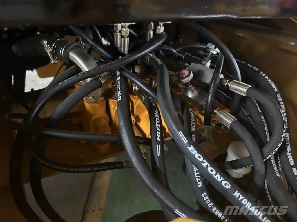 CAT 420F Retroescavadeiras