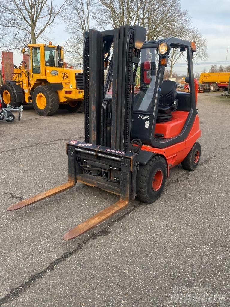 Linde H25T Empilhadores a gás