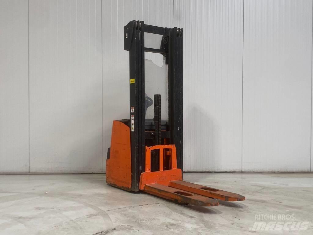 Hyster S1.4 Empilhador para operador externo