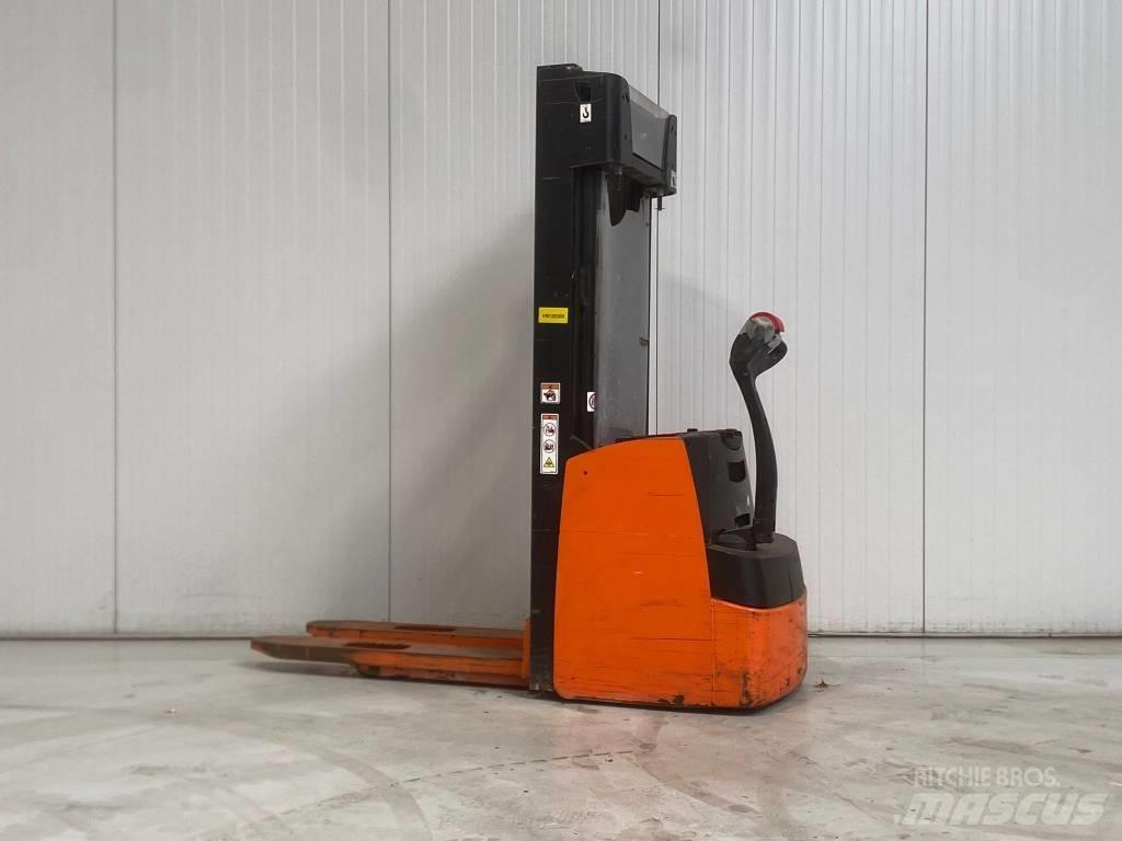 Hyster S1.4 Empilhador para operador externo
