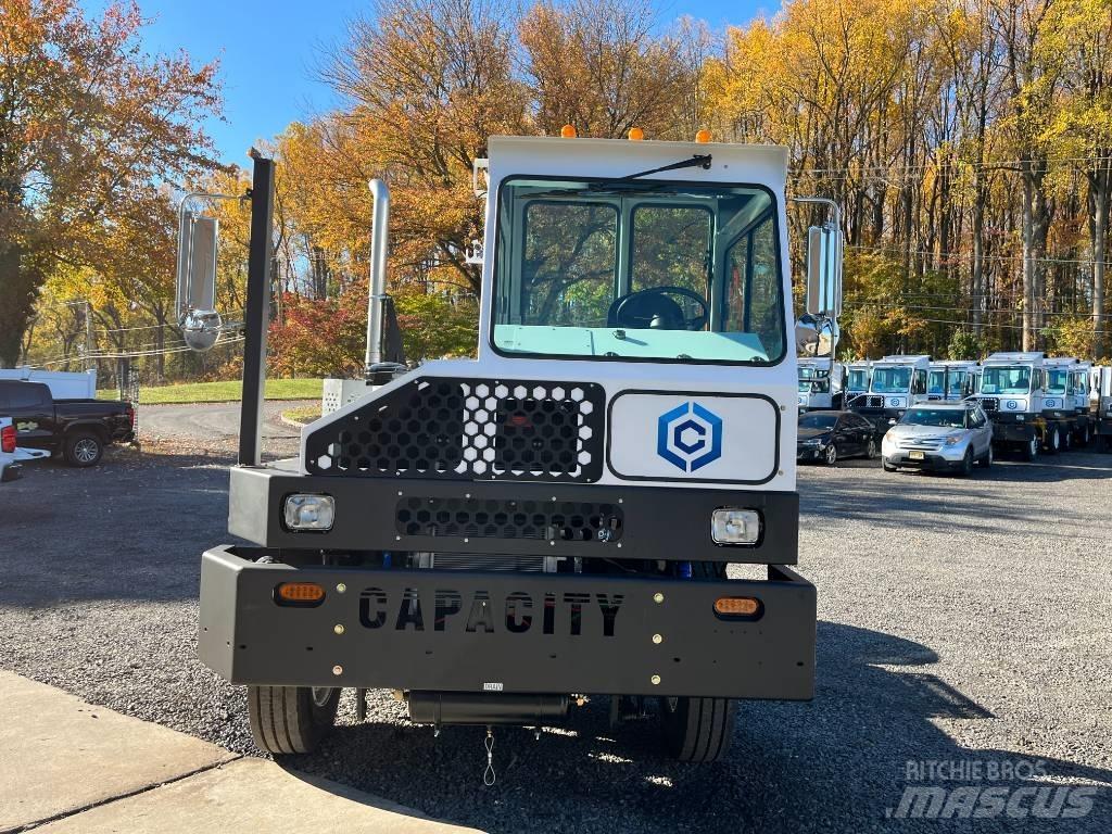 Capacity TJ9000 DOT Tractores terminais