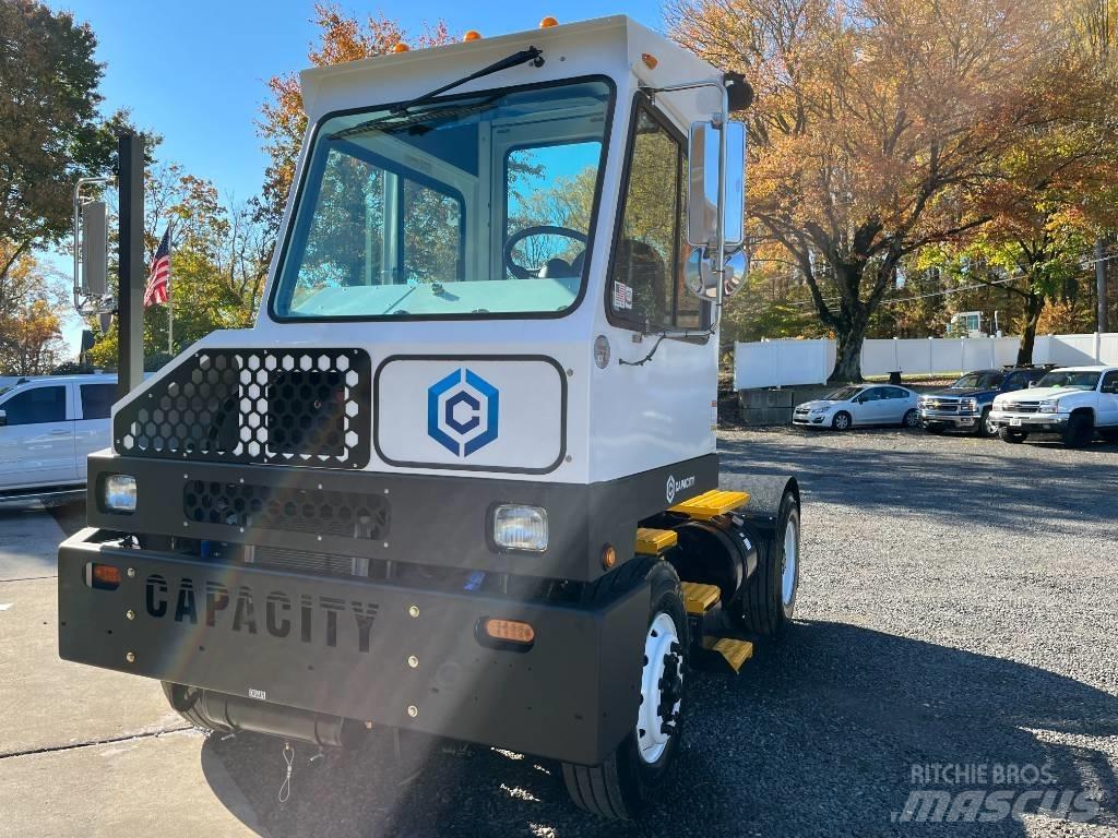 Capacity TJ9000 DOT Tractores terminais