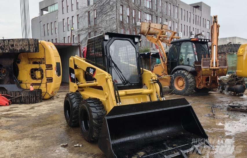 CAT 246D Minicarregadeiras