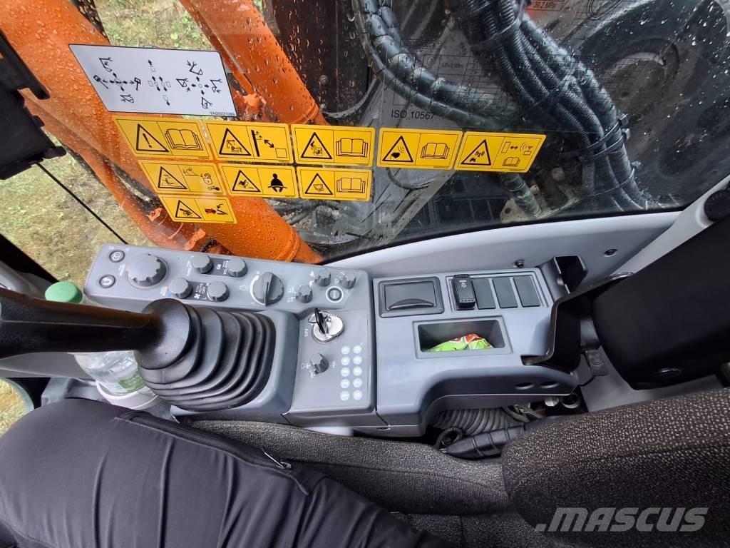 Hitachi ZX 225 US LC Escavadeiras de esteiras