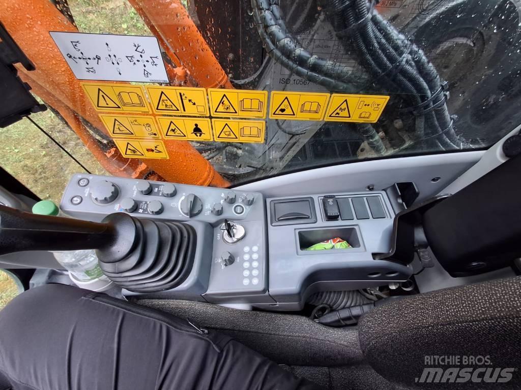 Hitachi ZX 225 US LC Escavadeiras de esteiras