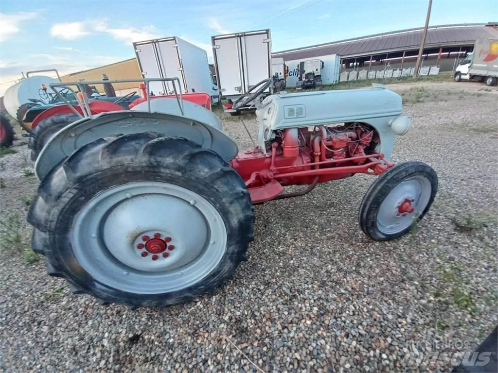 Ford 8N Tratores Agrícolas usados