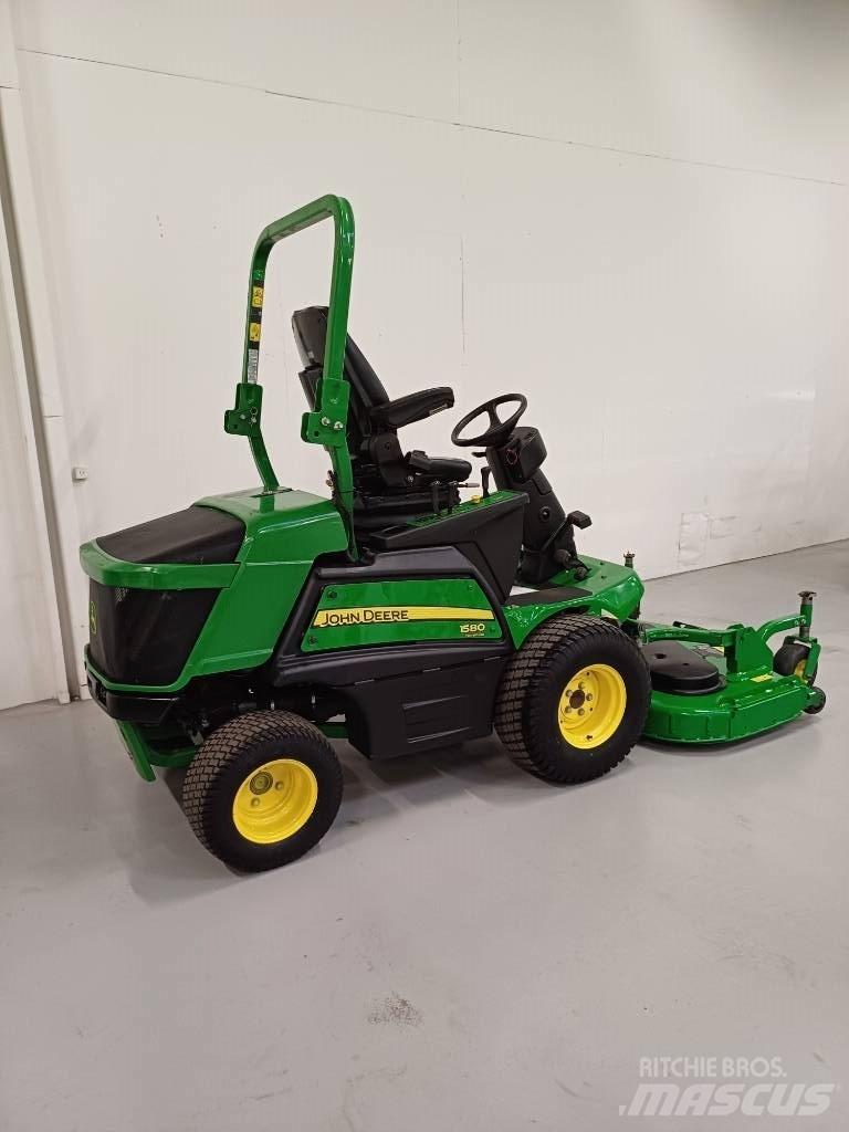 John Deere 1580 Corta-Relvas Riders