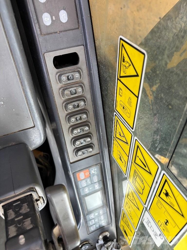 CAT 323 D LN Escavadeiras de esteiras