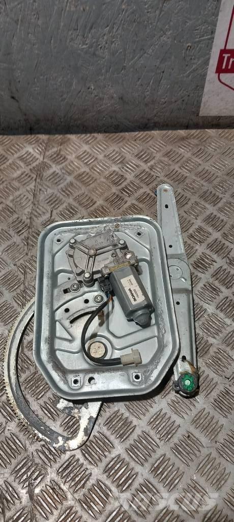 Scania R 440   1442292 Cabines e interior