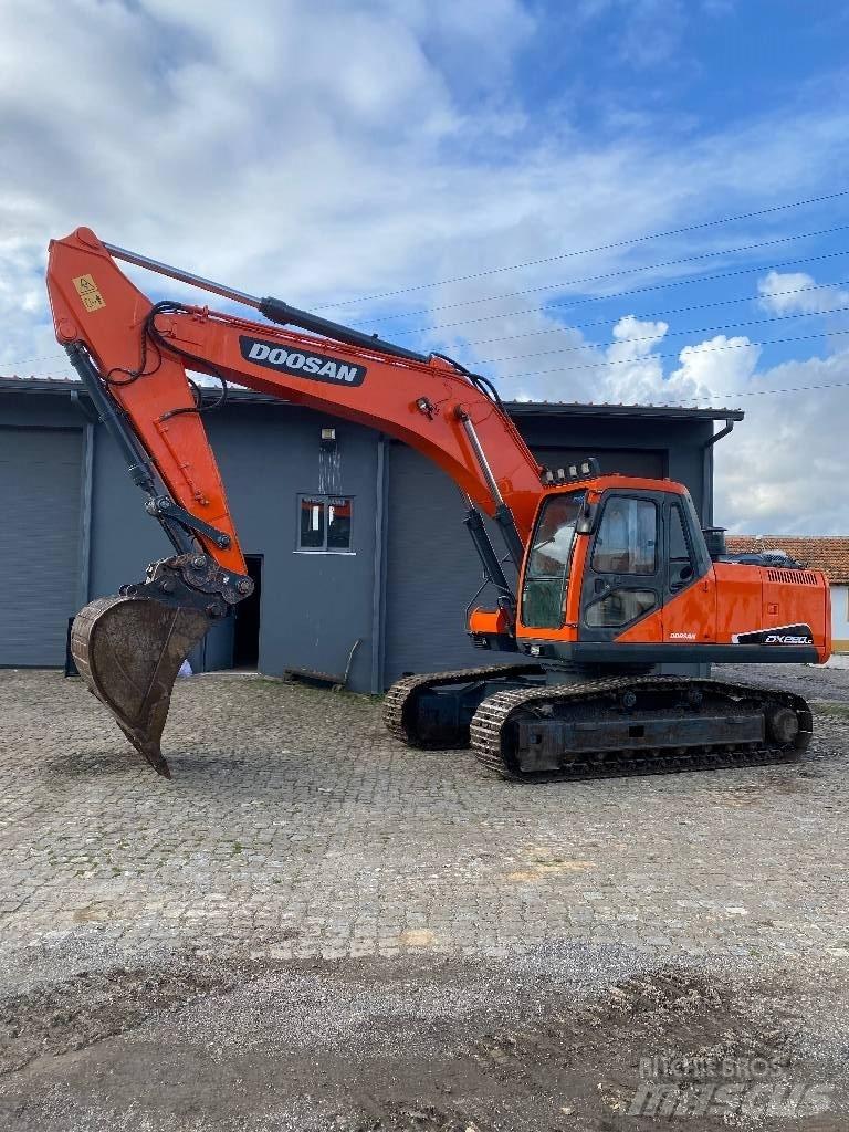 Doosan DX 220 NLC Escavadeiras de esteiras