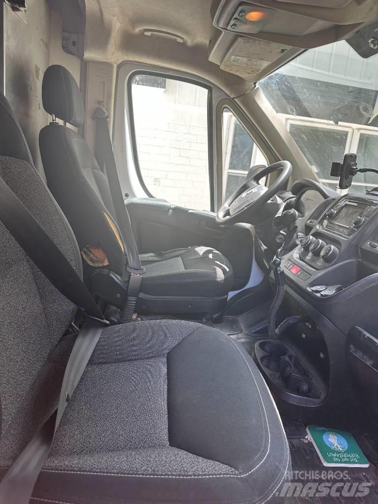 Dodge promaster Caminhões de caixa fechada