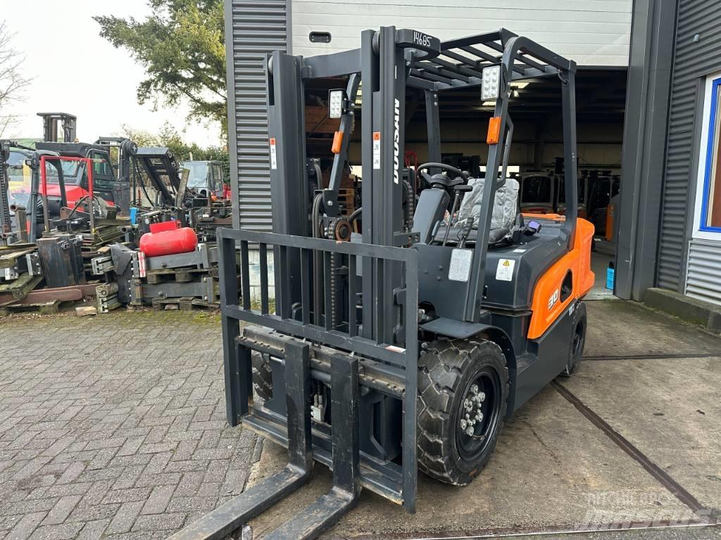 Doosan D30NX Empilhadores Diesel