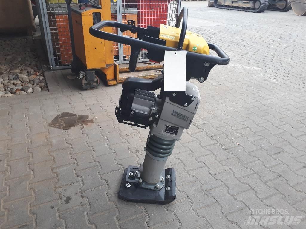 Wacker Neuson AS50 Saltitões