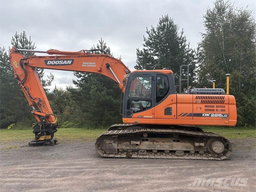 Doosan DX225LC-3 Escavadeiras de esteiras