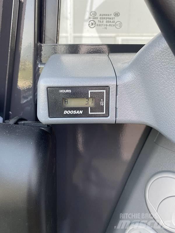 Doosan DX 63-3 Miniescavadeiras