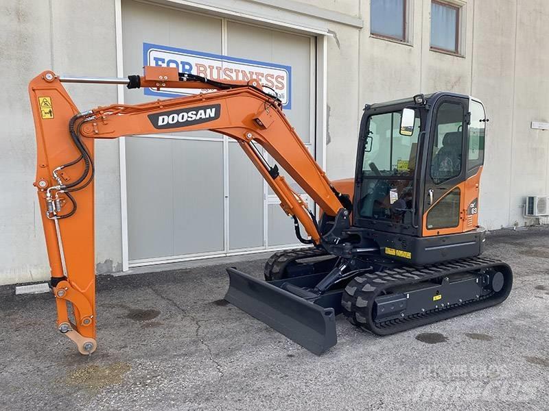 Doosan DX 63-3 Miniescavadeiras