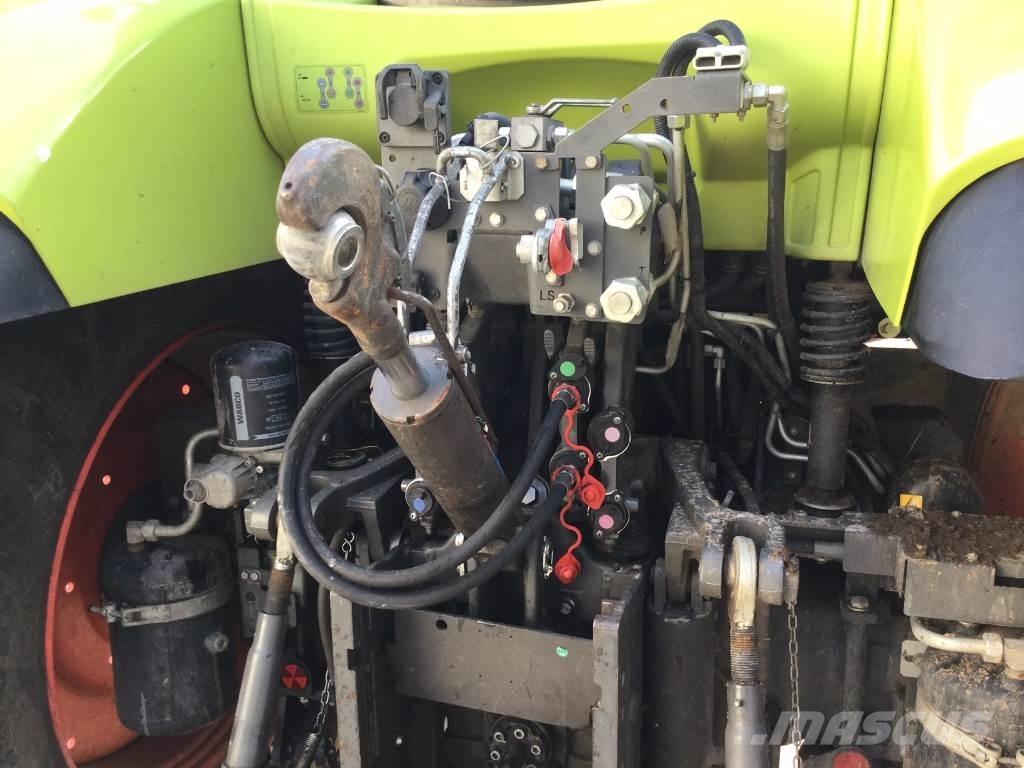 CLAAS ARION 550 Tratores Agrícolas usados