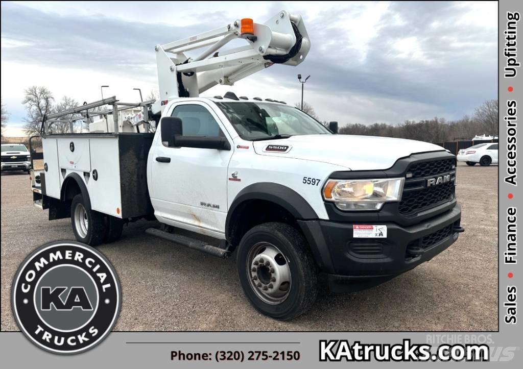 RAM 5500 TRADESMAN Plataformas aéreas montadas em camião