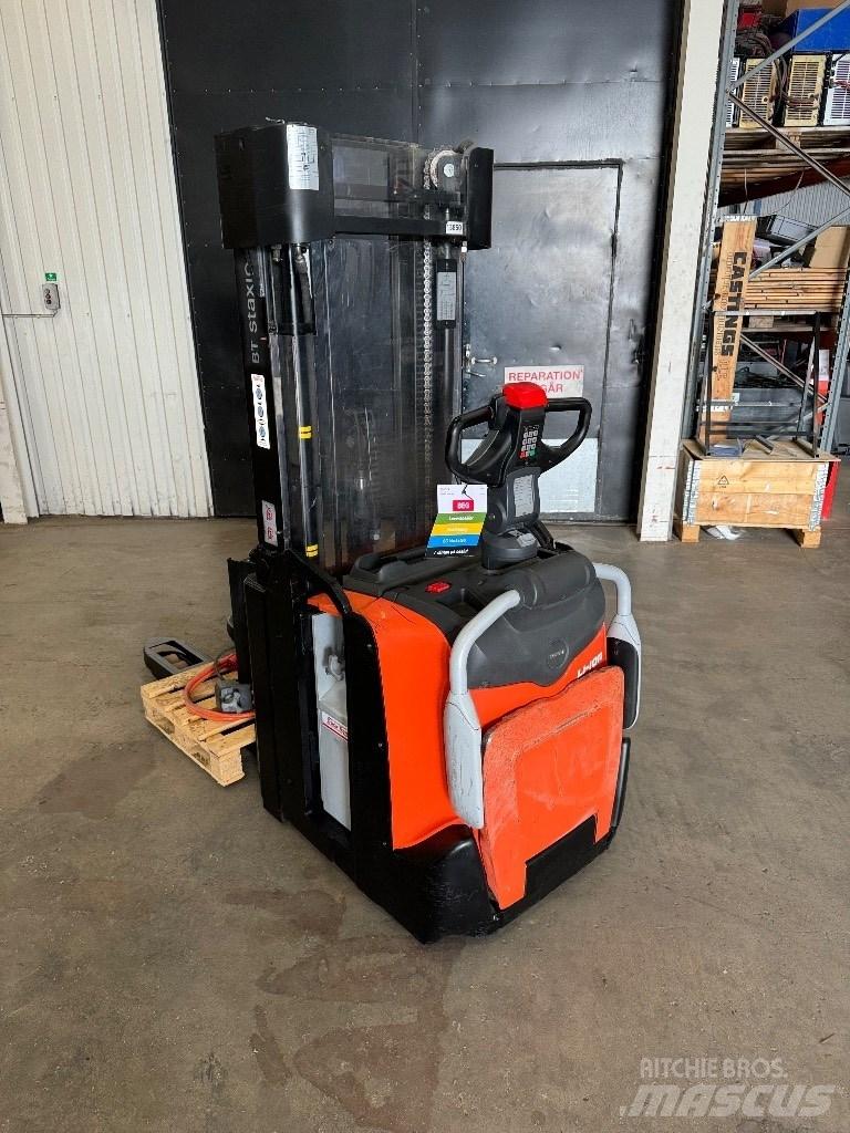 Toyota SPE140L Empilhador para operador externo
