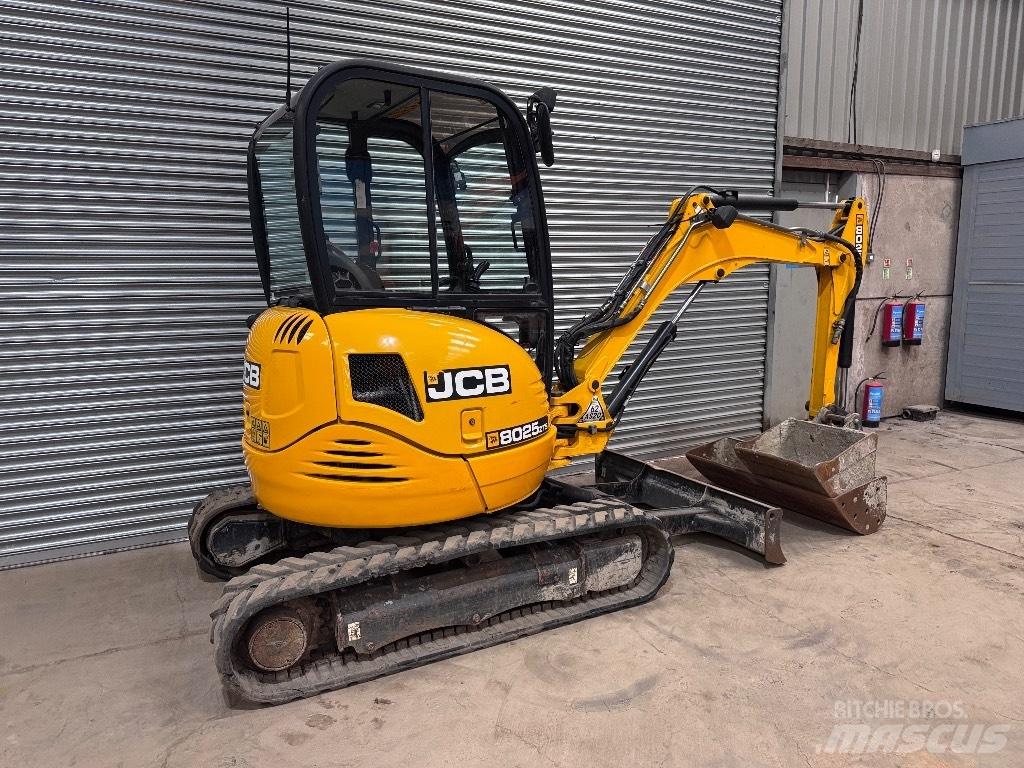 JCB 8025 ZTS Miniescavadeiras