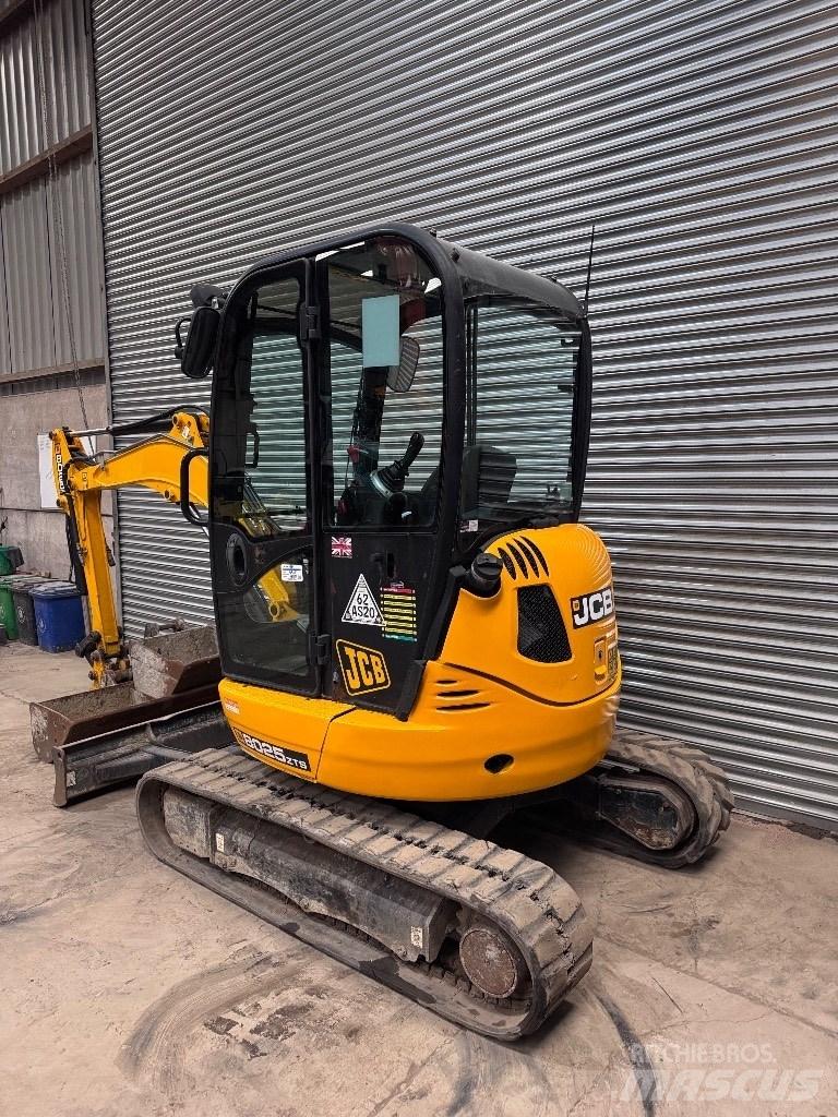 JCB 8025 ZTS Miniescavadeiras